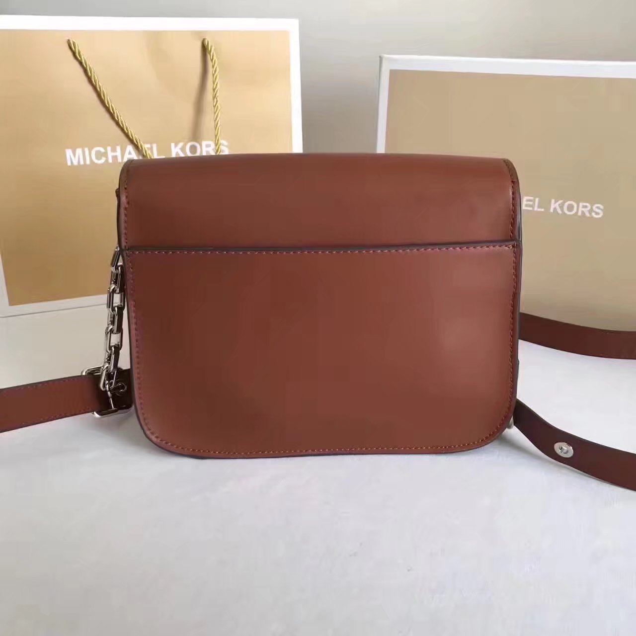 Michael Kors Cooper Medium Leather Shoulder Bags Brown