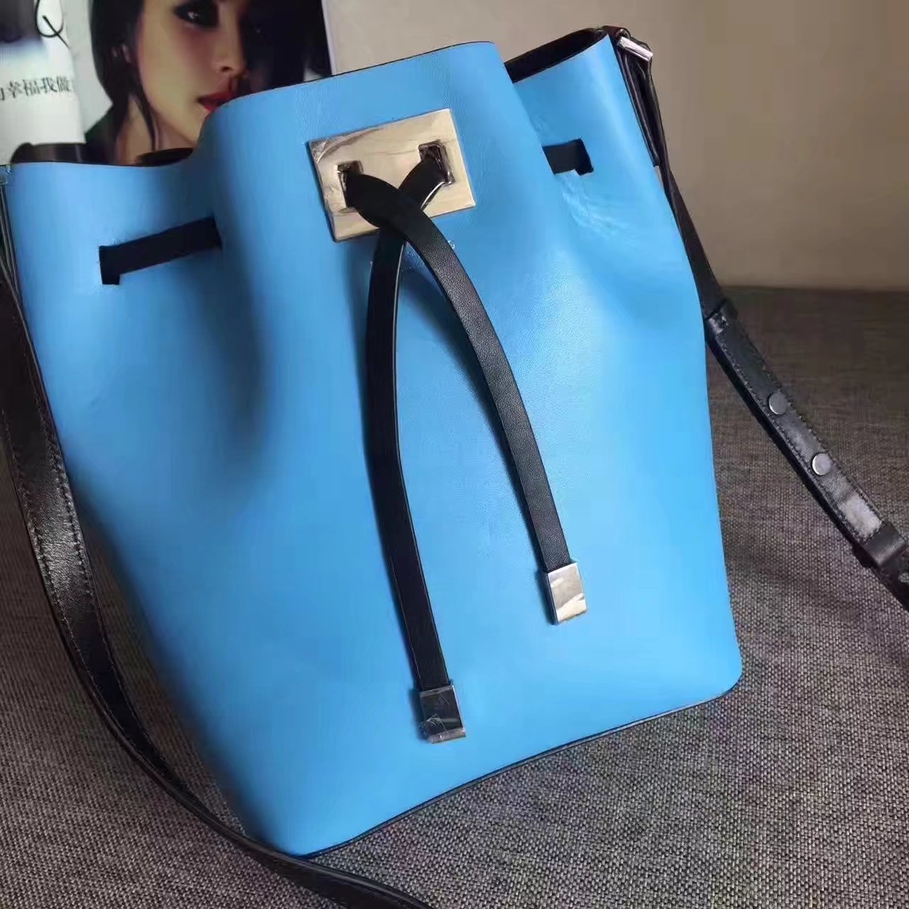 Michael Kors Leather Bucket Bag Blue