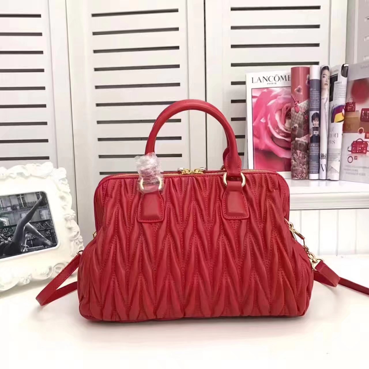 Miu Miu Matelasse Women Zip Tote Bag Red