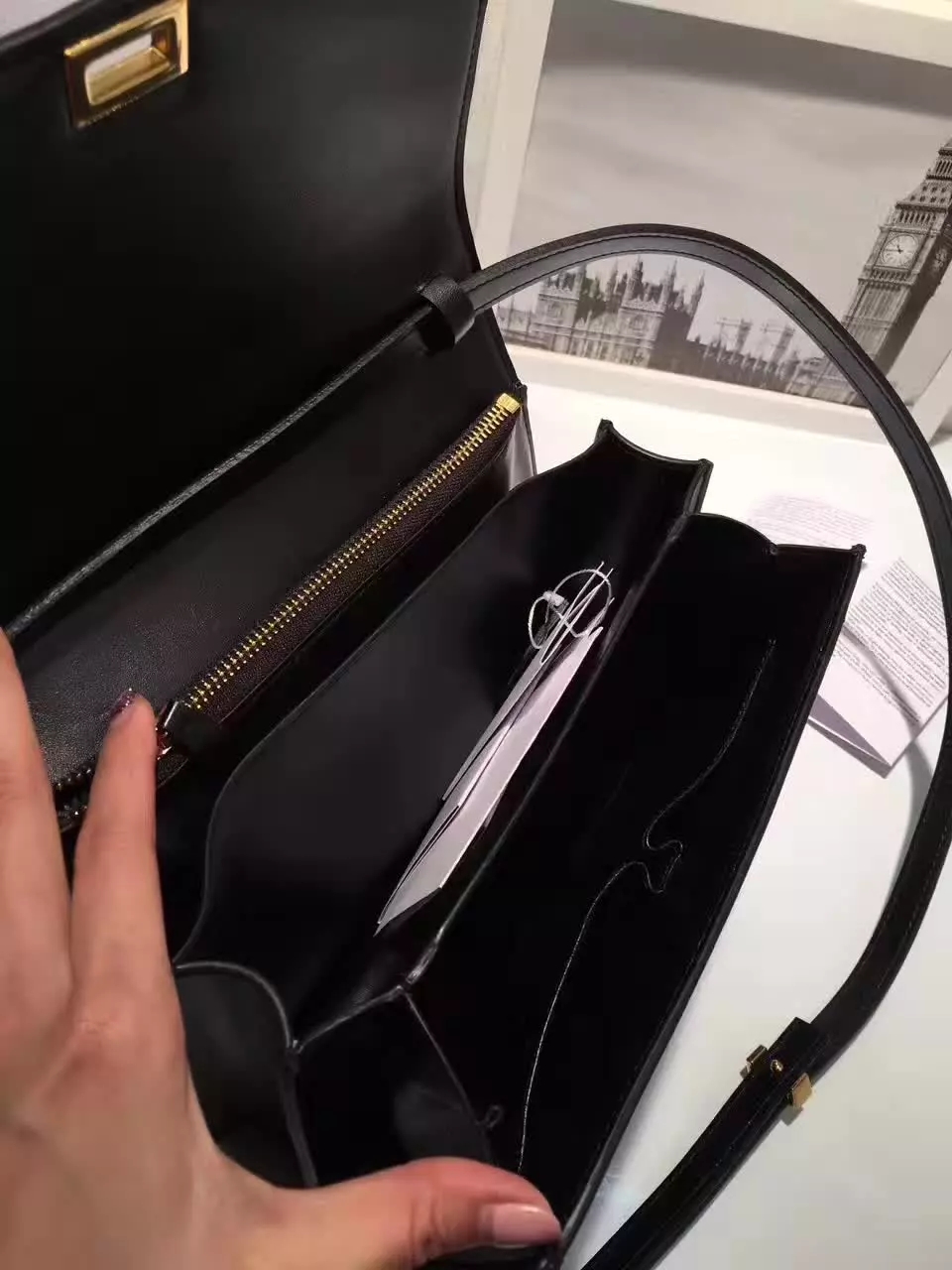 Original Quality Celine Clasp Classic Box Bag Medium Black