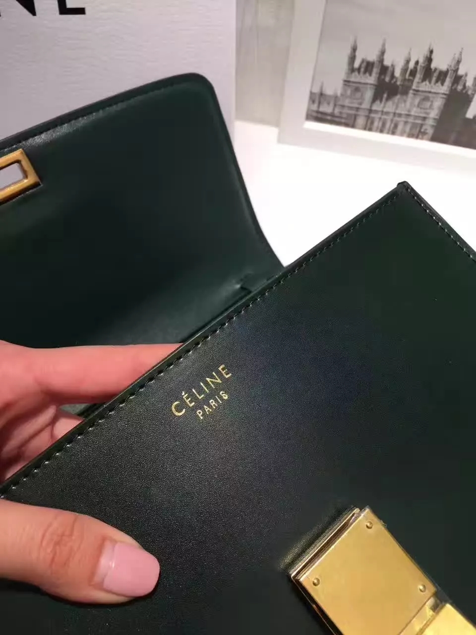 Original Quality Celine Clasp Classic Box Bag Medium Dark Green