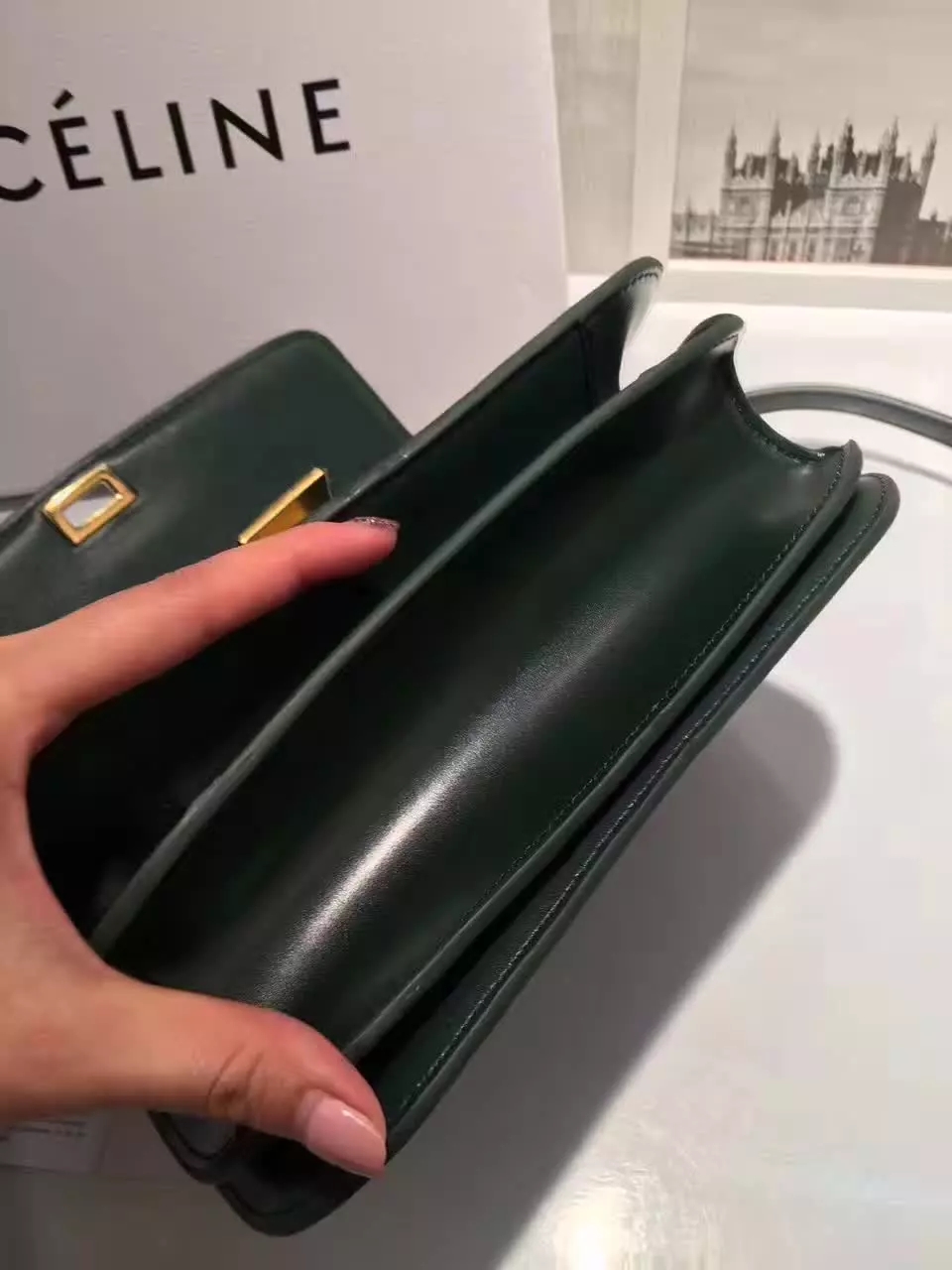 Original Quality Celine Clasp Classic Box Bag Medium Dark Green