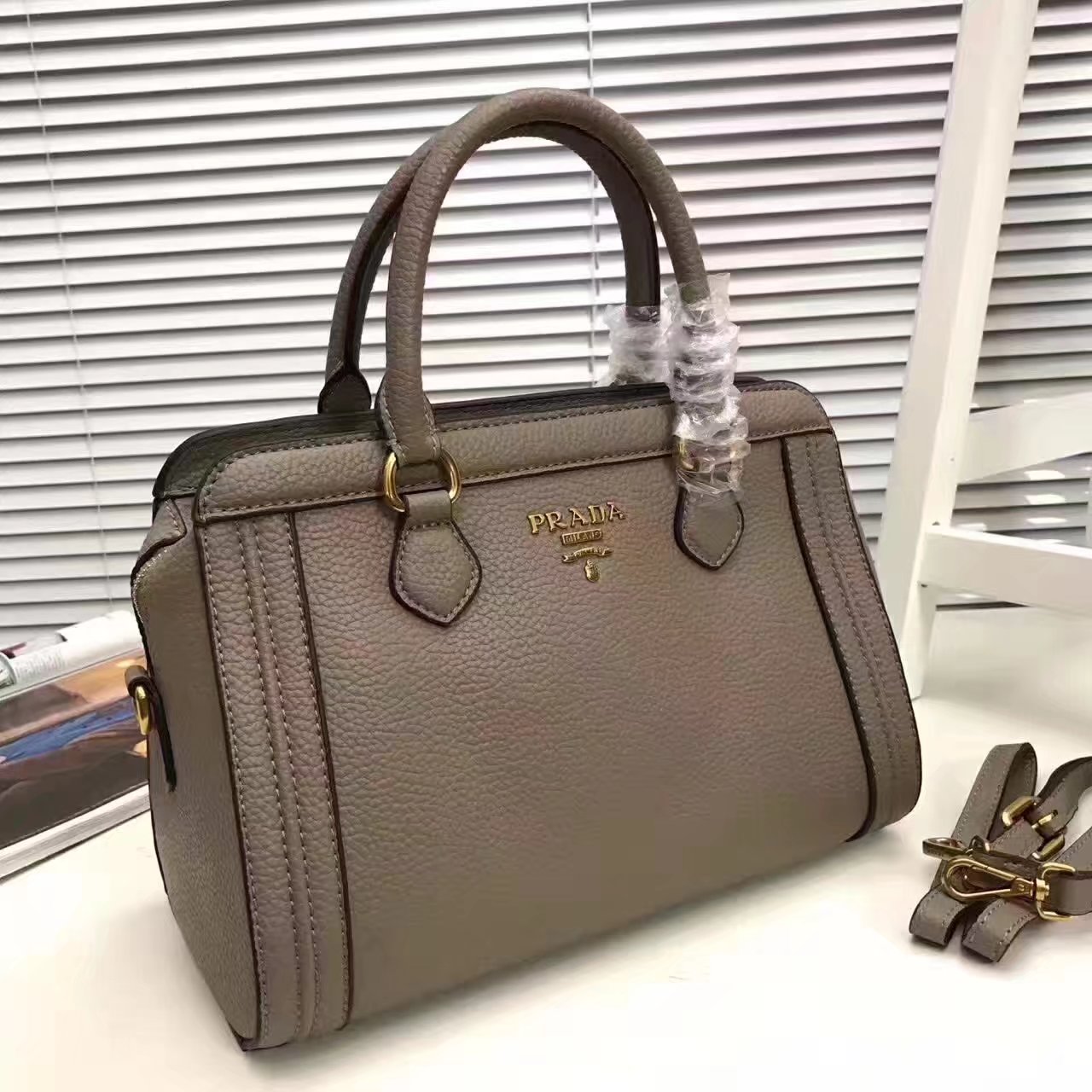 Prada 1189 Tote Leather Bag Grey