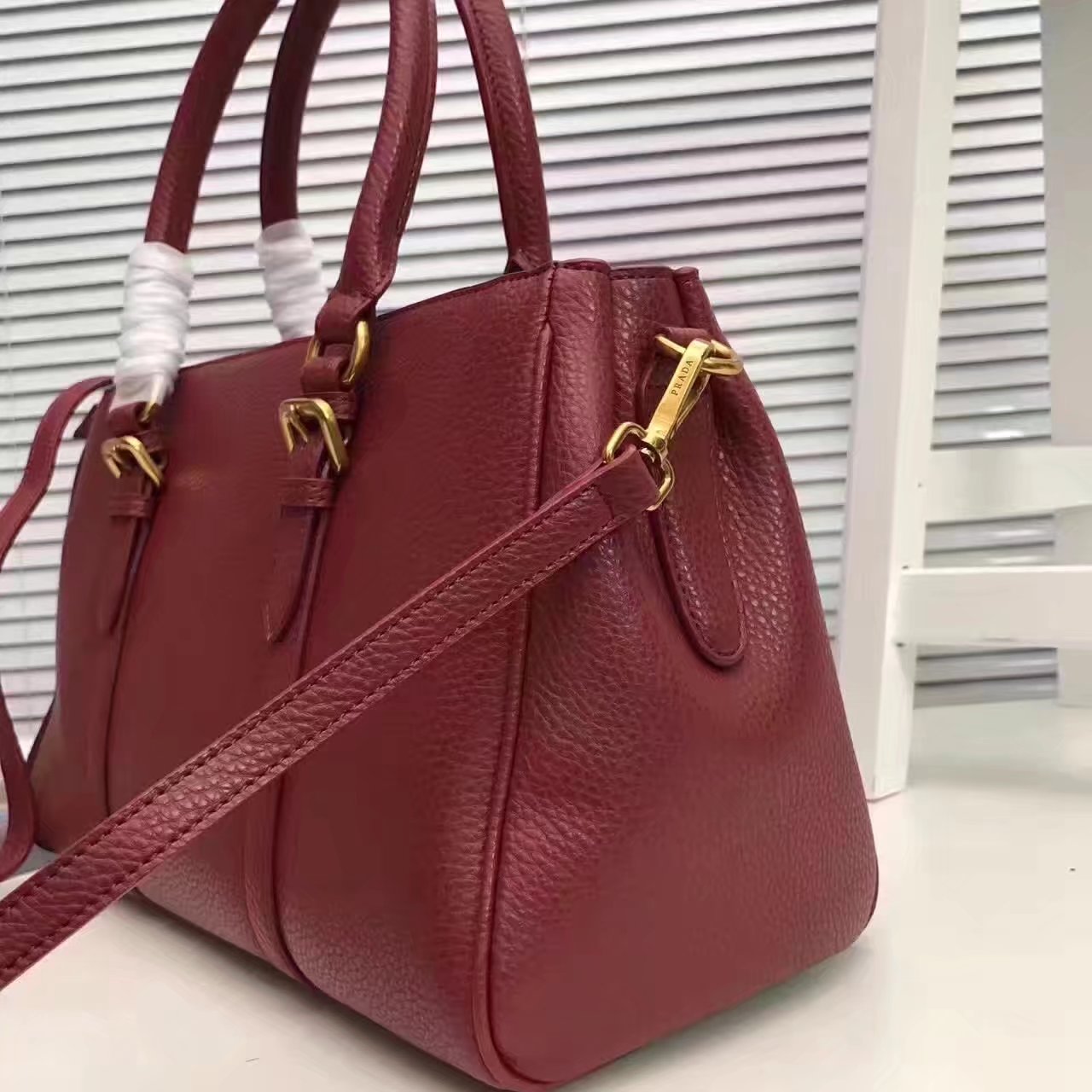 Prada 2996 Women 175 Tote Handbag Red