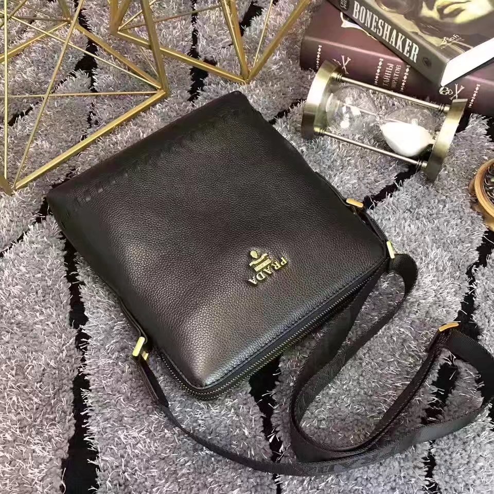 Prada 570 Men Leather Messenger Bag