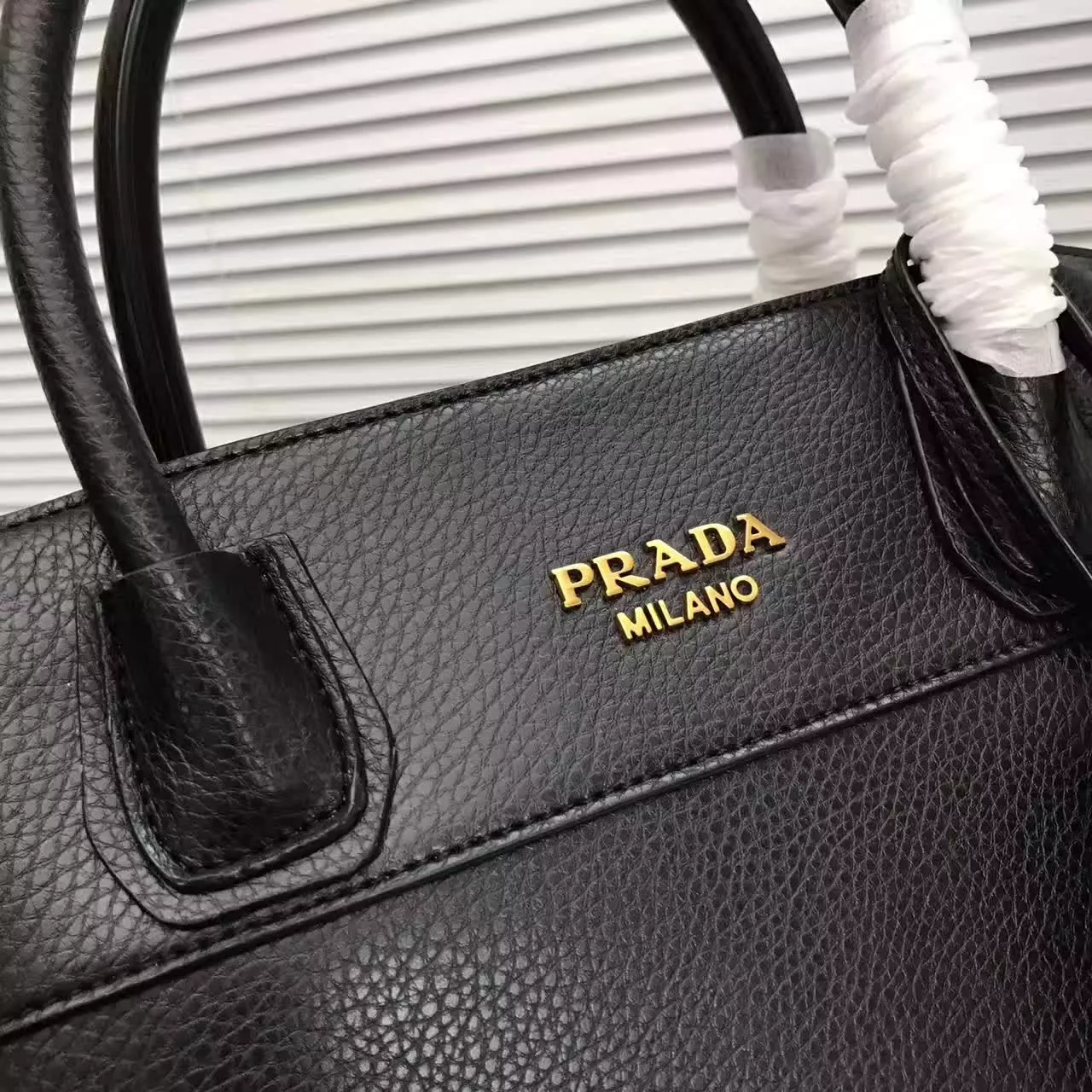 Prada Esplanade Saffiano Leather Tote Bags With Wallet Black