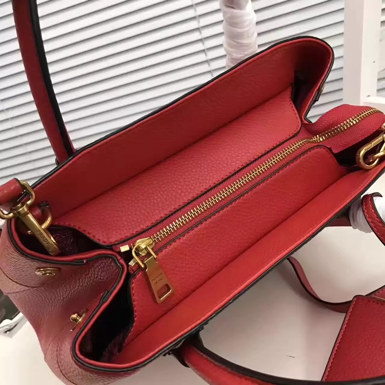 Prada Esplanade Saffiano Leather Tote Bags With Wallet Red