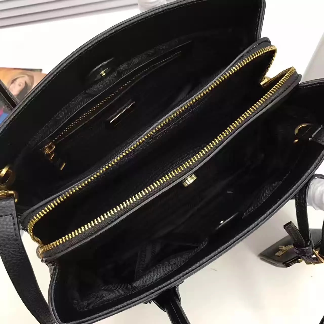 Prada Galleria Saffiano Tote Bags With Wallet Black