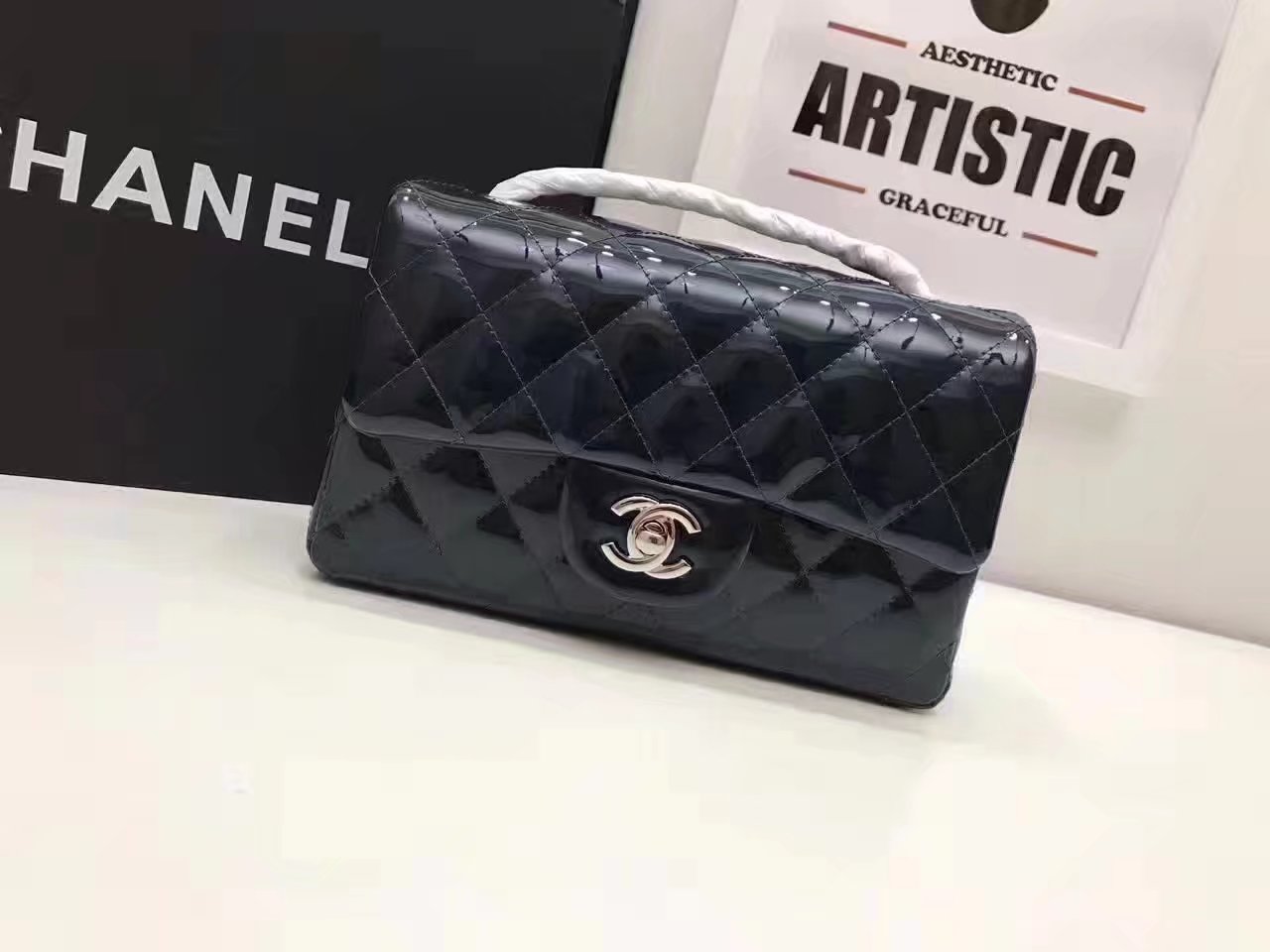 Top Chanel Classics Handbag Light Leather With Silver 20cm