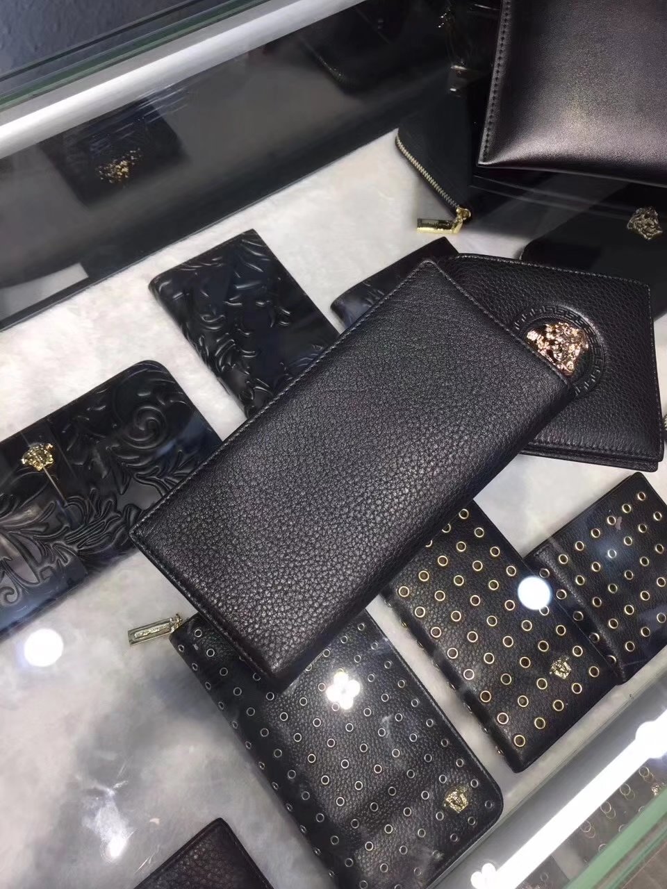 Versace Palazzo Calf Leather Men Long Wallet Black With Medusa Logo