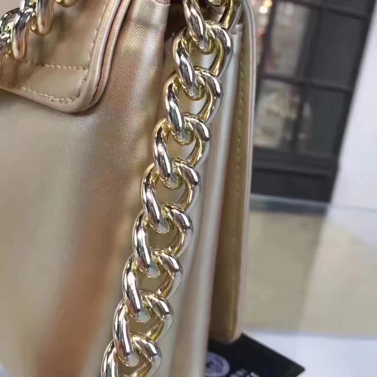 Versace Palazzo Evening Shoulder Bags Gold