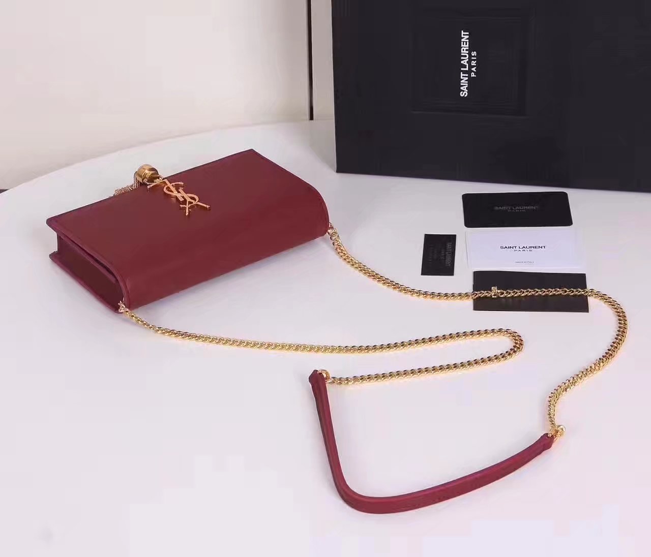 Yves Saint Laurent Classic Saint Laurent Shoulder Bag With Interlocking Metal Red Leather